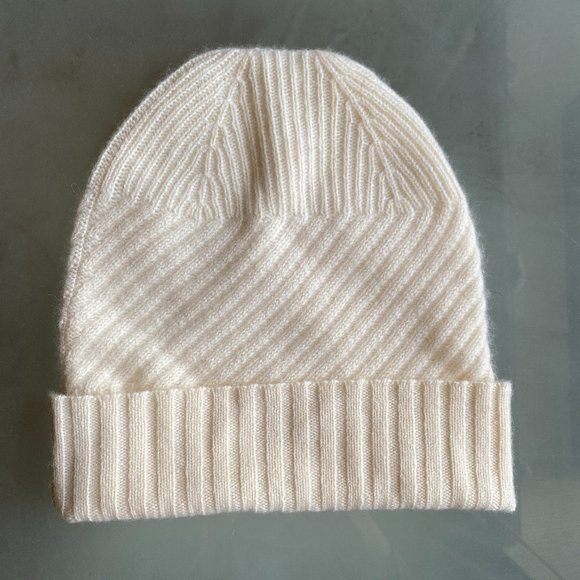 NEW - White and Warren Ivory White Beanie Hat - One Size - Picture 2 of 3